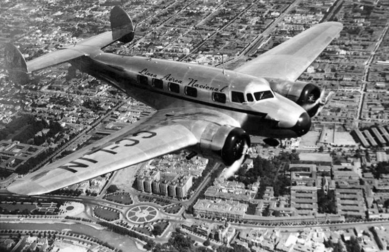 Lockheed 10 Electra de LAN.